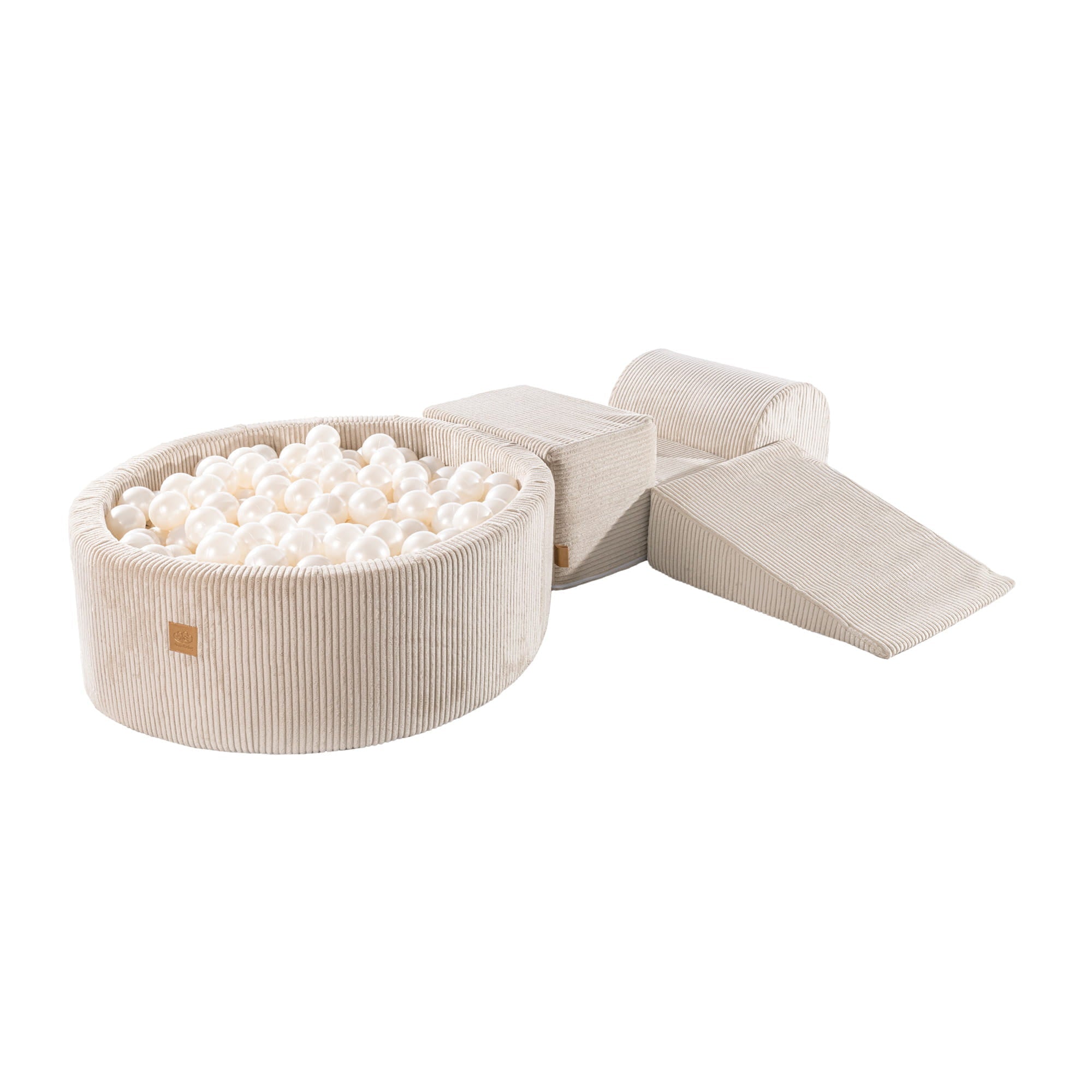 Loc de joacă estetic din spumă cu 4 elemente